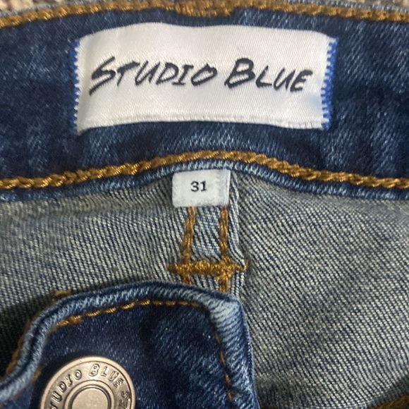 Studio Blue jeggings, size 31, like new condition. - Picture 2 of 3